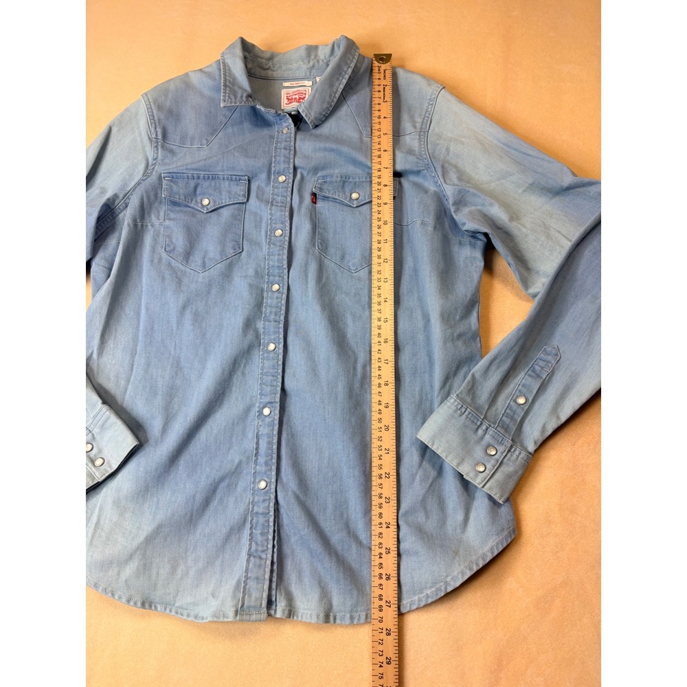 Levis Womens Tailored Fit Western Denim Shirt Light Wash Blue Snap Front XL - Picture 3 of 7